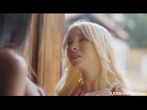 ❤️ 소녀는 몇 달 후 집에 돌아와 결국 새엄마의 음부를 먹습니다. ️ 빌어먹을 포르노에서 ko.oldsex.ru ❌️❤